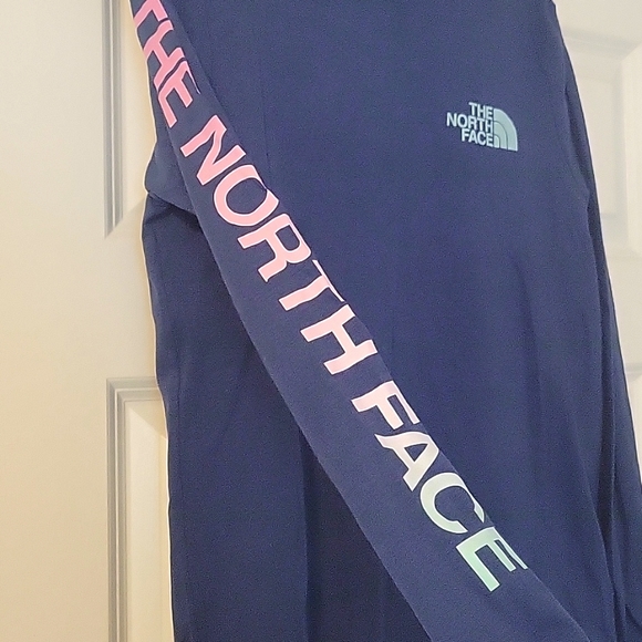 The North Face Long Sleeve Tee - Picture 2 of 3
